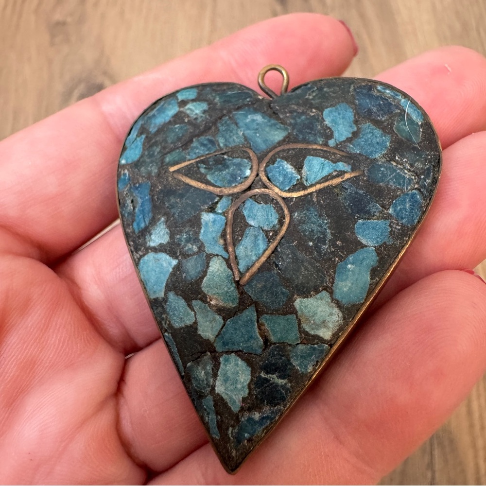 Vintage India Brass Heart Pendant‎ Mosaic Turquoise Stone Chip Inlay Statement